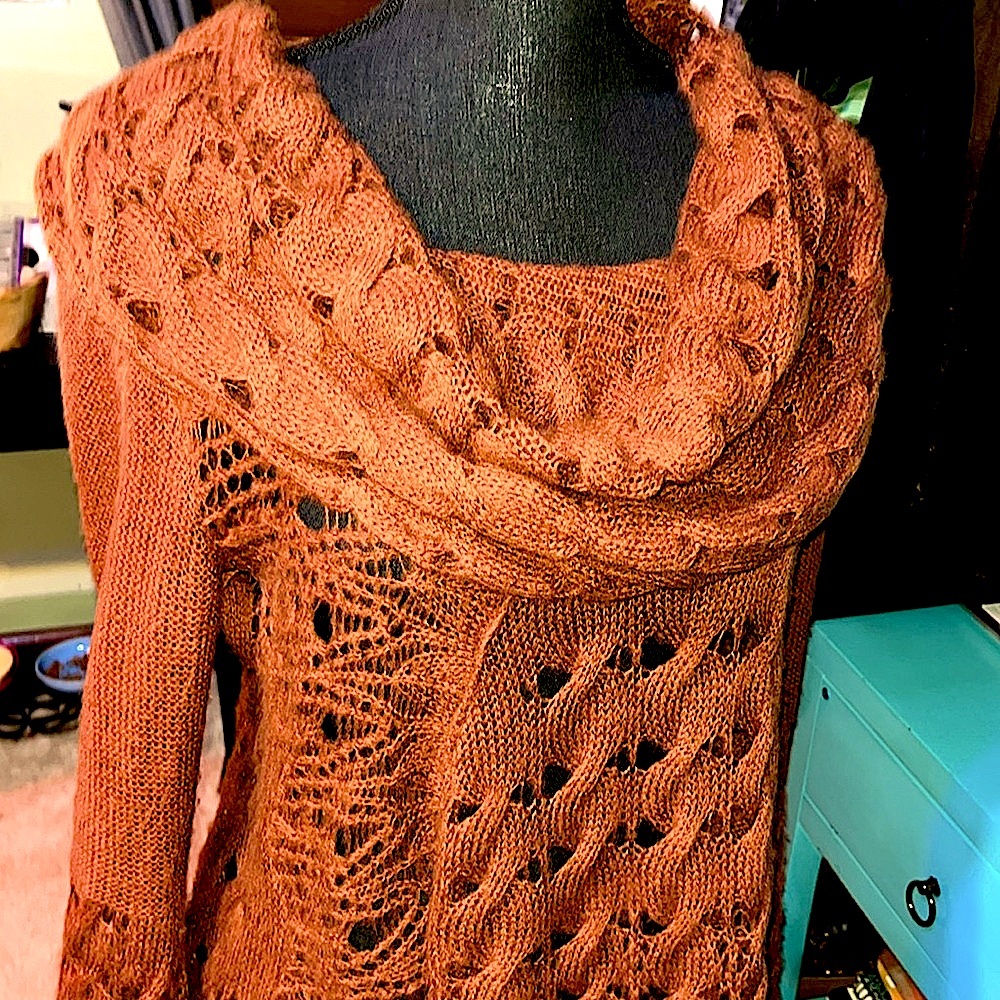 #379-(M)Free People brown Knit Sweater, found 2-1.5” 🕳️ holes not to noticeable
